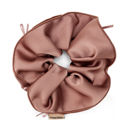 Oversized scrunchie