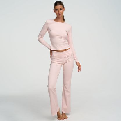 <div>Das Model ist 1,76m groß</div><span></span><div>und trägt Größe S</div>