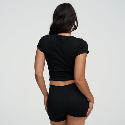 <div>Das Model ist 1,72m groß</div><span></span><div>und trägt Größe S</div>